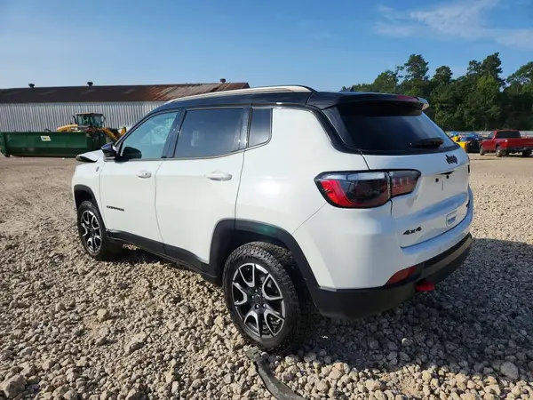 3C4NJDDN3ST551089 2025 JEEP COMPASS - Image 2