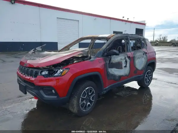 3C4NJDDN3ST556292 2025 JEEP COMPASS - Image 2