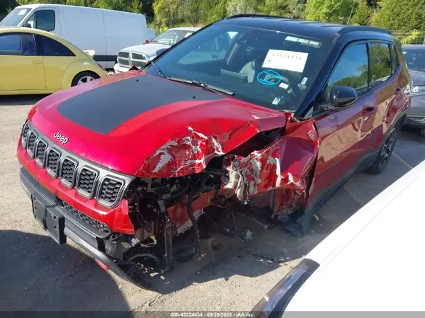 3C4NJDDN3ST569995 2025 JEEP COMPASS - Image 2