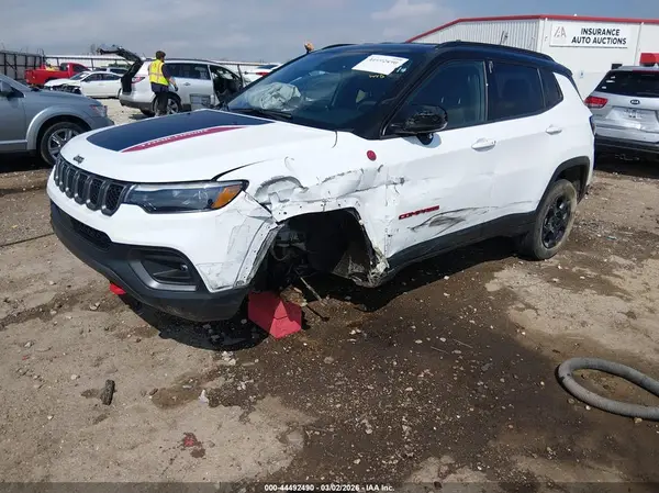 3C4NJDDN4PT573822 2023 JEEP COMPASS - Image 2