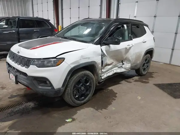 3C4NJDDN4PT574372 2023 JEEP COMPASS - Image 2