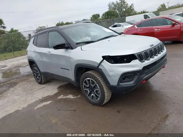 3C4NJDDN4RT119637 2024 JEEP COMPASS - Image 1