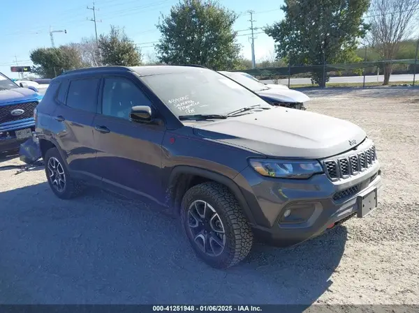 3C4NJDDN4RT135384 2024 JEEP COMPASS - Image 1