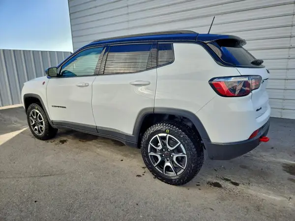3C4NJDDN4ST533233 2025 JEEP COMPASS - Image 2