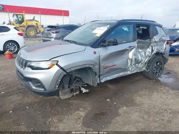 3C4NJDDN5PT527545 2023 JEEP COMPASS - Image 2