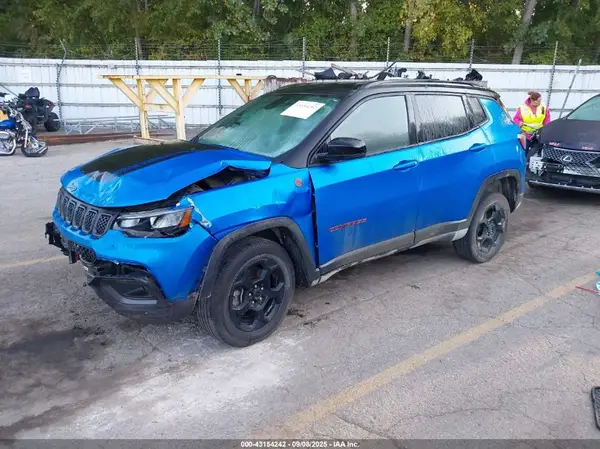3C4NJDDN5PT555765 2023 JEEP COMPASS - Image 2