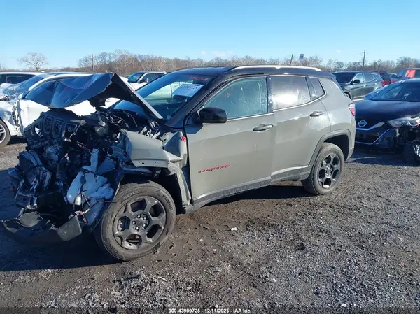 3C4NJDDN5PT560190 2023 JEEP COMPASS - Image 2