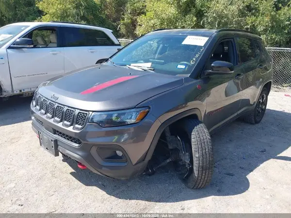 3C4NJDDN5PT566751 2023 JEEP COMPASS - Image 2