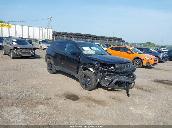3C4NJDDN5PT566863 2023 JEEP COMPASS - Image 1