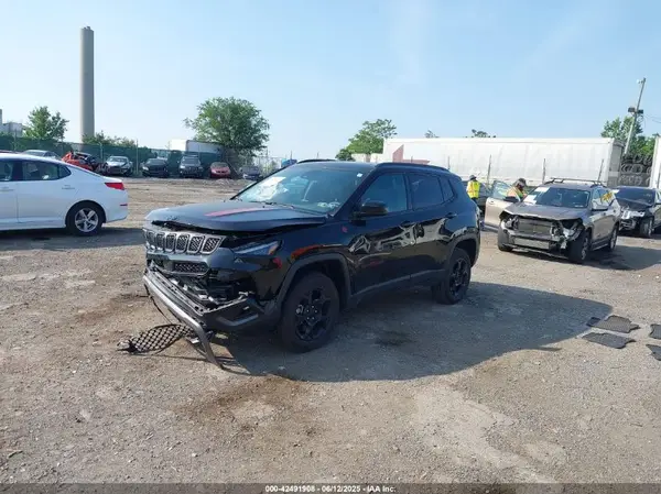 3C4NJDDN5PT566863 2023 JEEP COMPASS - Image 2
