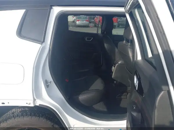 3C4NJDDN5PT568449 2023 JEEP COMPASS - Image 8