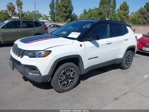 3C4NJDDN5RT144787 2024 JEEP COMPASS - Image 2