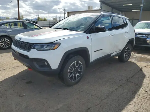 3C4NJDDN5ST533385 2025 JEEP COMPASS - Image 1