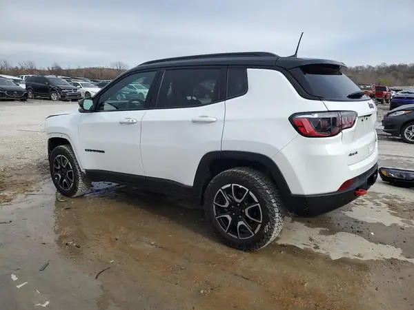 3C4NJDDN6ST523447 2025 JEEP COMPASS - Image 2