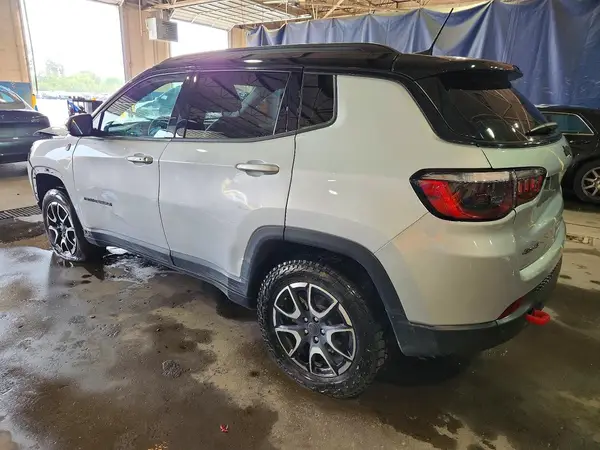 3C4NJDDN6ST524601 2025 JEEP COMPASS - Image 2