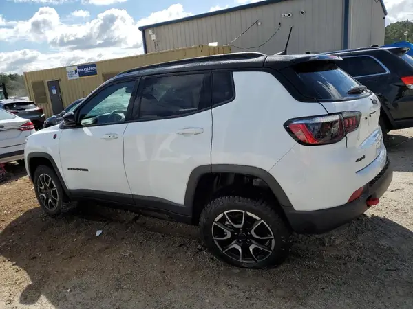 3C4NJDDN6ST556660 2025 JEEP COMPASS - Image 2