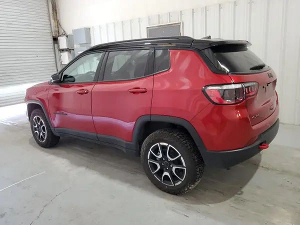 3C4NJDDN6ST583924 2025 JEEP COMPASS - Image 2