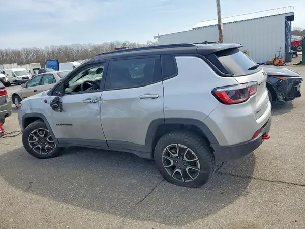 3C4NJDDN6ST599671 2025 JEEP COMPASS - Image 2