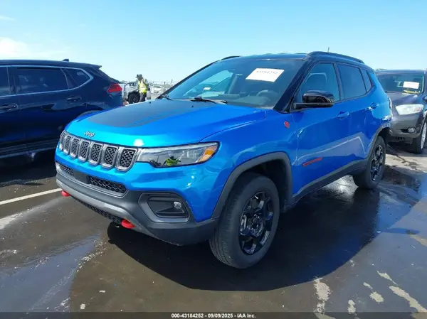 3C4NJDDN7PT511086 2023 JEEP COMPASS - Image 2