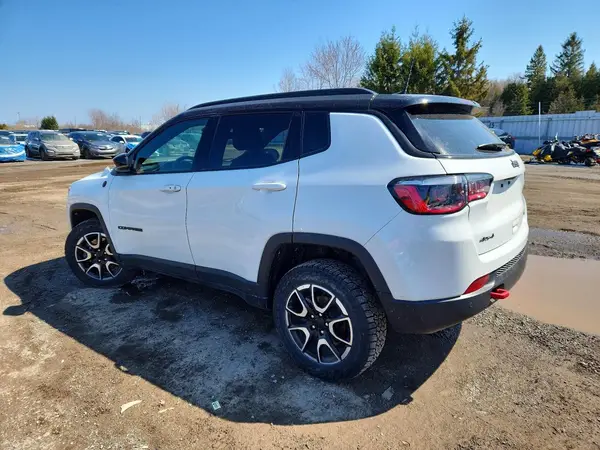 3C4NJDDN7RT158707 2024 JEEP COMPASS - Image 2
