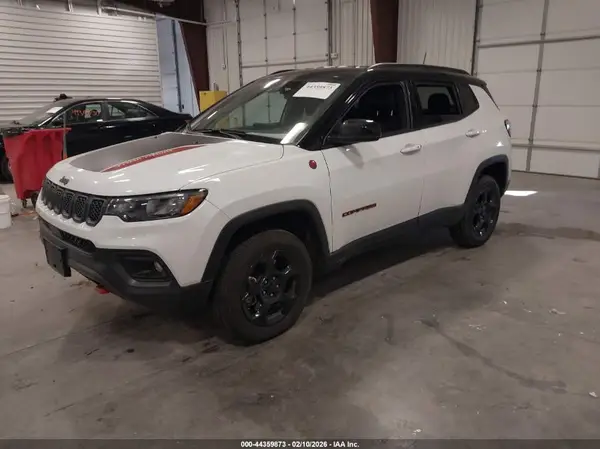 3C4NJDDN7RT610090 2024 JEEP COMPASS - Image 2