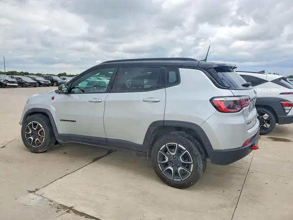 3C4NJDDN7ST523781 2025 JEEP COMPASS - Image 2