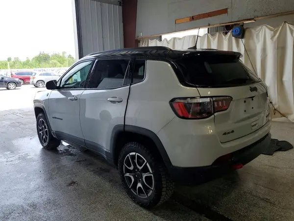 3C4NJDDN7ST584242 2025 JEEP COMPASS - Image 2