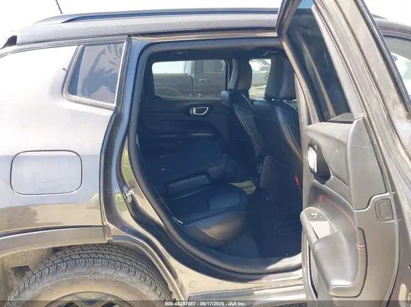 3C4NJDDN8PT527524 2023 JEEP COMPASS - Image 8