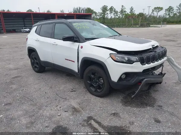 3C4NJDDN8PT555422 2023 JEEP COMPASS - Image 1