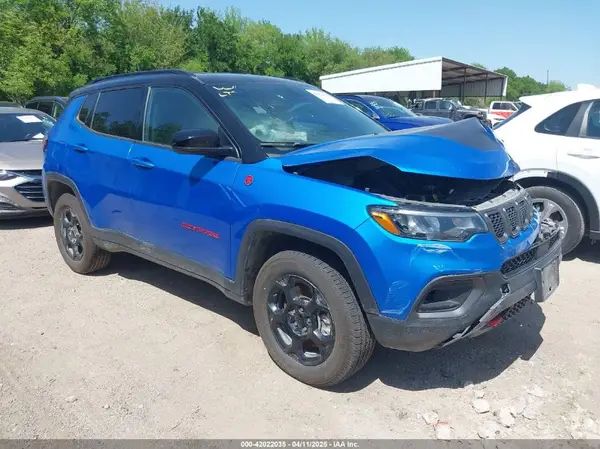 3C4NJDDN8PT564654 2023 JEEP COMPASS - Image 1