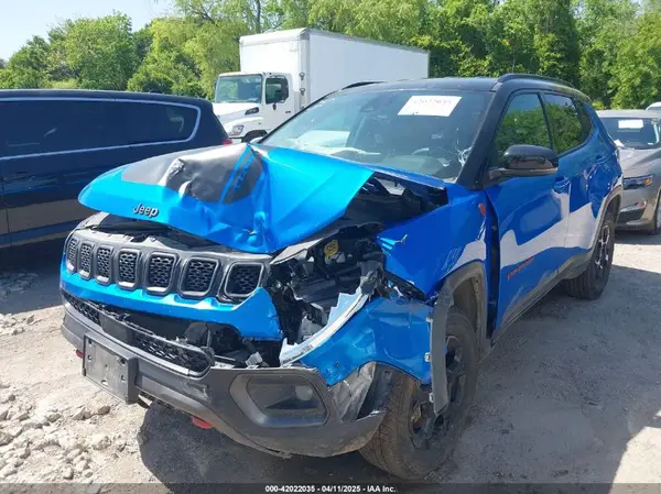 3C4NJDDN8PT564654 2023 JEEP COMPASS - Image 2