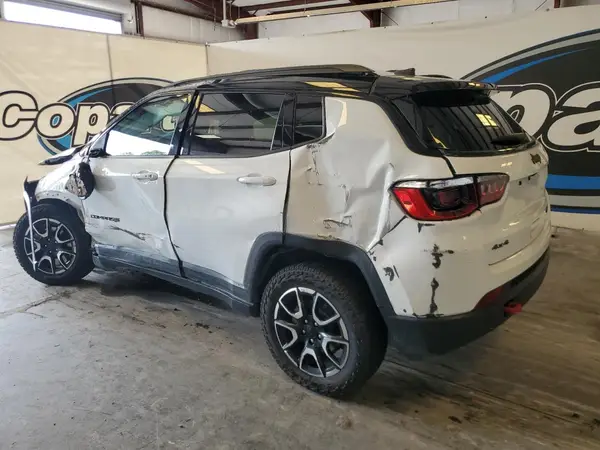3C4NJDDN8RT144735 2024 JEEP COMPASS - Image 2