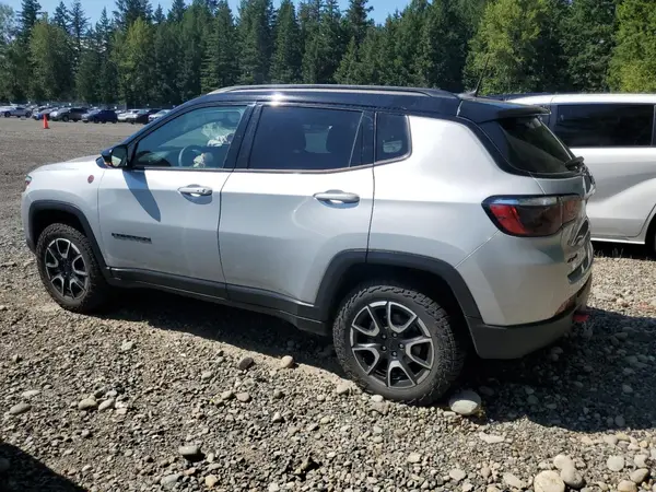 3C4NJDDN8RT145058 2024 JEEP COMPASS - Image 2