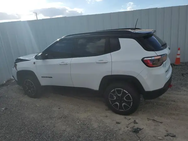 3C4NJDDN8ST519027 2025 JEEP COMPASS - Image 2