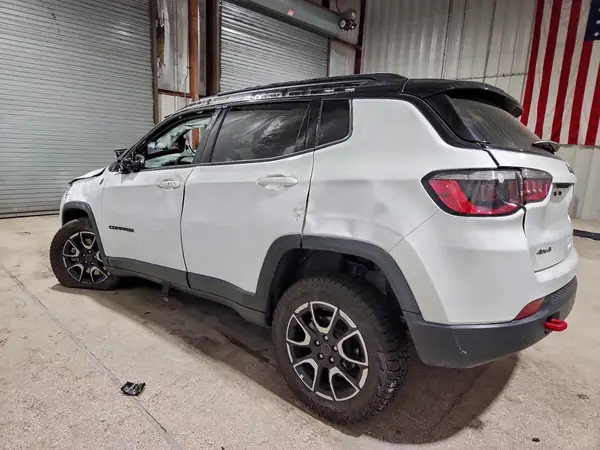 3C4NJDDN8ST543182 2025 JEEP COMPASS - Image 2
