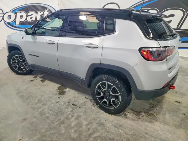 3C4NJDDN8ST584105 2025 JEEP COMPASS - Image 2