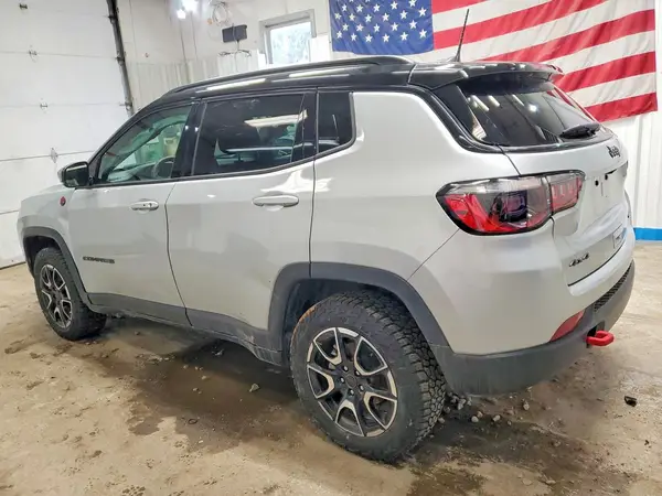 3C4NJDDN8ST584170 2025 JEEP COMPASS - Image 2