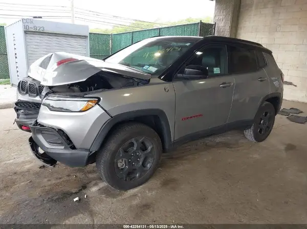 3C4NJDDN9PT525281 2023 JEEP COMPASS - Image 2