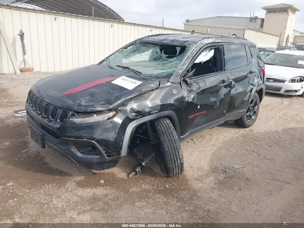 3C4NJDDN9PT563657 2023 JEEP COMPASS - Image 2