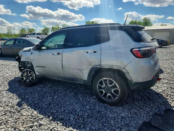 3C4NJDDN9RT108150 2024 JEEP COMPASS - Image 2