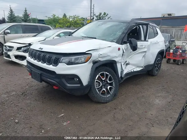 3C4NJDDN9RT138426 2024 JEEP COMPASS - Image 2