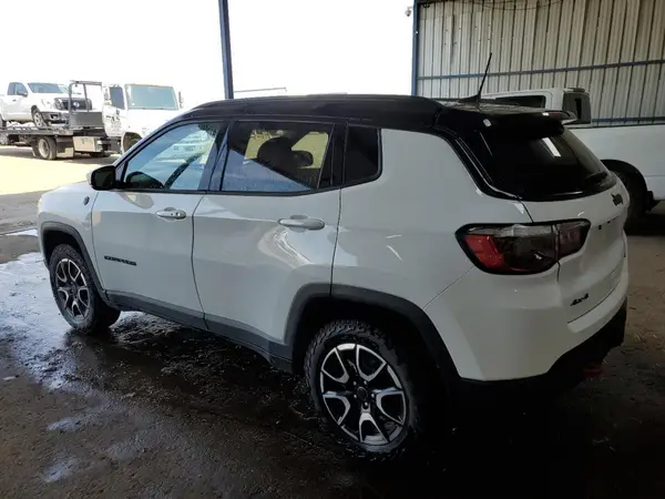 3C4NJDDN9ST525032 2025 JEEP COMPASS - Image 2