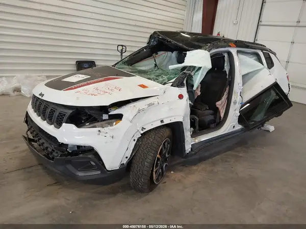3C4NJDDN9TT181767 2026 JEEP COMPASS - Image 2