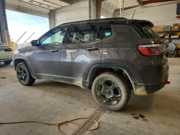 3C4NJDDNXPT549878 2023 JEEP COMPASS - Image 2