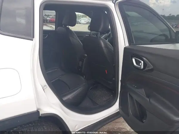 3C4NJDDNXPT557947 2023 JEEP COMPASS - Image 8