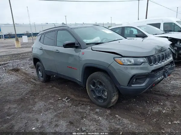 3C4NJDDNXPT562694 2023 JEEP COMPASS - Image 1