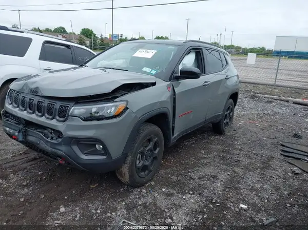 3C4NJDDNXPT562694 2023 JEEP COMPASS - Image 2