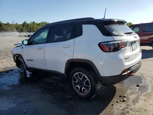 3C4NJDDNXRT102907 2024 JEEP COMPASS - Image 2