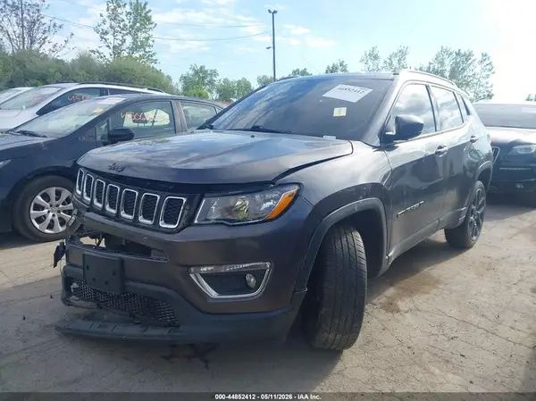 3C4NJDEB0MT536976 2021 JEEP COMPASS - Image 2