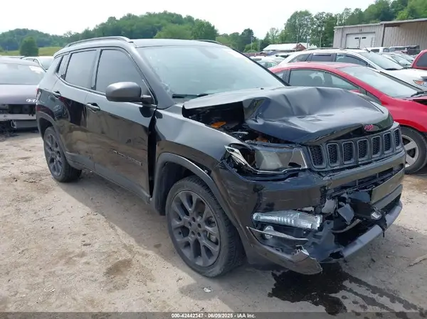 3C4NJDEB0MT548139 2021 JEEP COMPASS - Image 1